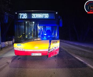 Śmiertelny wypadek z udziałem autobusu i samochodu osobowego przy ulicy Płochocińskiej