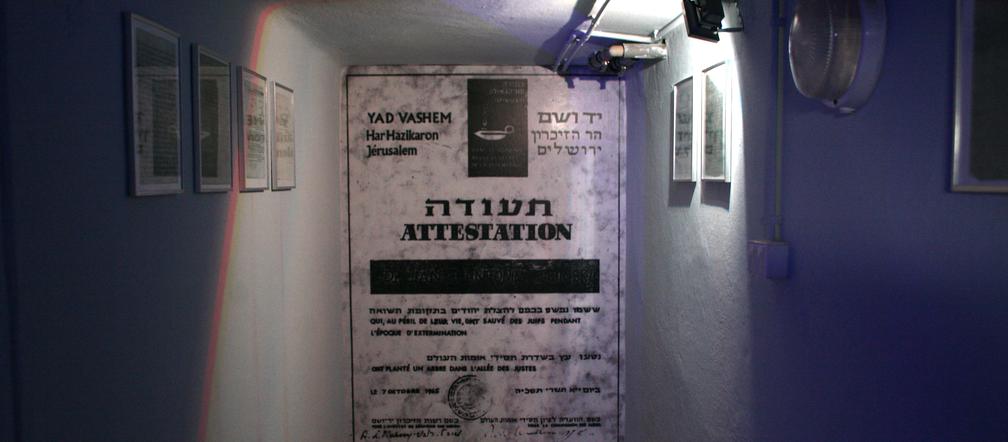 TU POLACY RATOWALI ŻYDÓW.