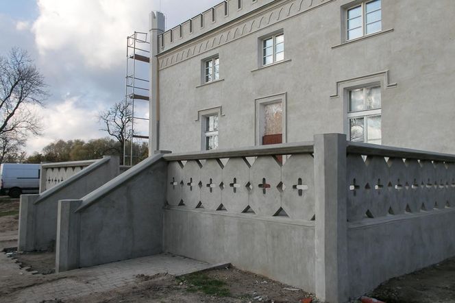  Pałac w Posadzie w trakcie remontu (2022 r.)