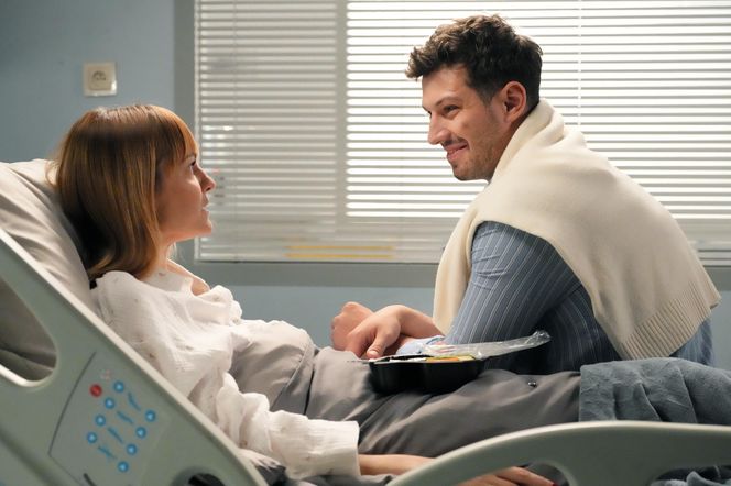 Barwy szczęścia, odcinek 3261: Justin (Jasper Sołtysiewicz), Ola (Michalina Robakiewicz)