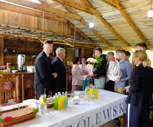 Kamienne Gody pod Janowem Lubelskim. Janina i Marian przeżyli razem 70 lat i chcą jeszcze!