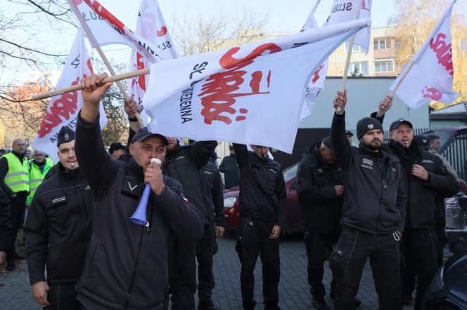 Pikieta służb mundurowych w Warszawie