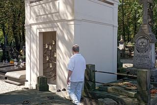  Piotr Woźniak-Starak tak wygląda jego grób w 4 rocznicę  śmierci 