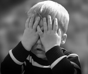 Dramatyczna noc w Lesku. 6-latek boso na ulicy, pijana matka spała w domu