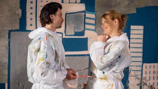 Barwy szczęścia, odcinek 2328: Iza (Agnieszka Warchulska), Adam (Dariusz Majchrzak)