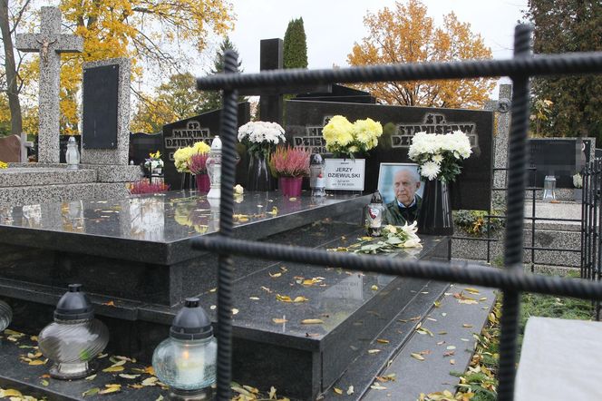 Tak wygląda grób byłego posła Jerzego Dziewulskiego