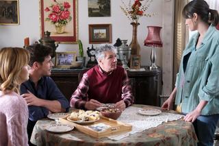 	M jak miłość odc. 1793. Kama (Michalina Sosna), Marcin (Mikołaj Roznerski), stryj Erwin (Andrzej Dopierała), Ania (Alina Szczegielniak)