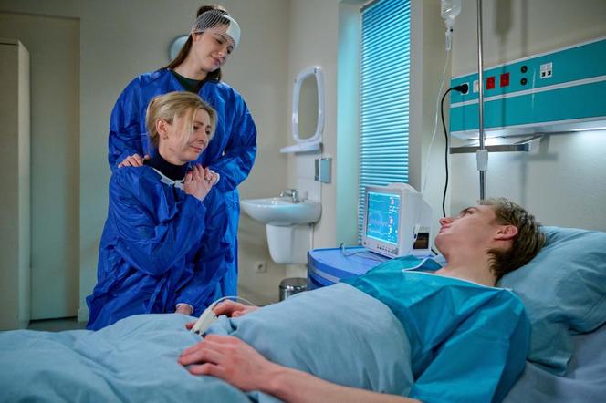 Na Wspólnej odc. 3834: Ula (Julia Jurek), Natan (Vitalik Havryla), Alicja (Katarzyna Krzyszkowska-Sut) 