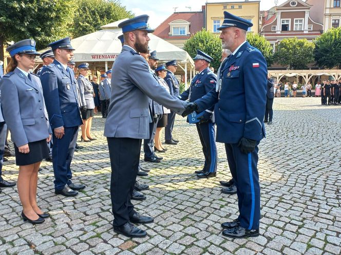 Trwają obchody Święta Policji w Lesznie. Świętują policjanci i policjantki