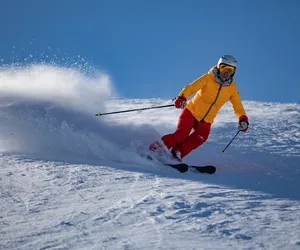 Stoki narciarskie w województwie lubelskim. Gdzie w regionie można pojeździć na nartach lub desce? [LISTA]