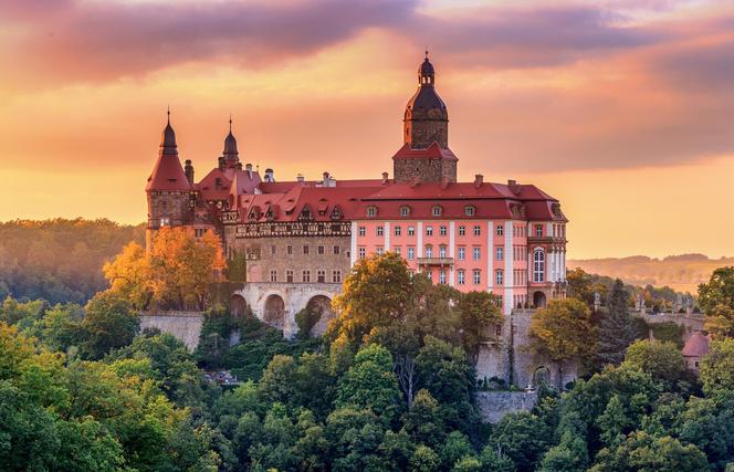 Zawalił się fragment muru przy Zamku Książ w Wałbrzychu