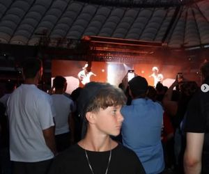 Roksana Węgiel z bratem na koncercie! Wygląda jak Roxie na Eurowizji Junior 2018. 