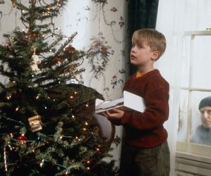 Macaulay Culkin. Kevin sam w domu (Home Alone) komedia, USA 1990r.