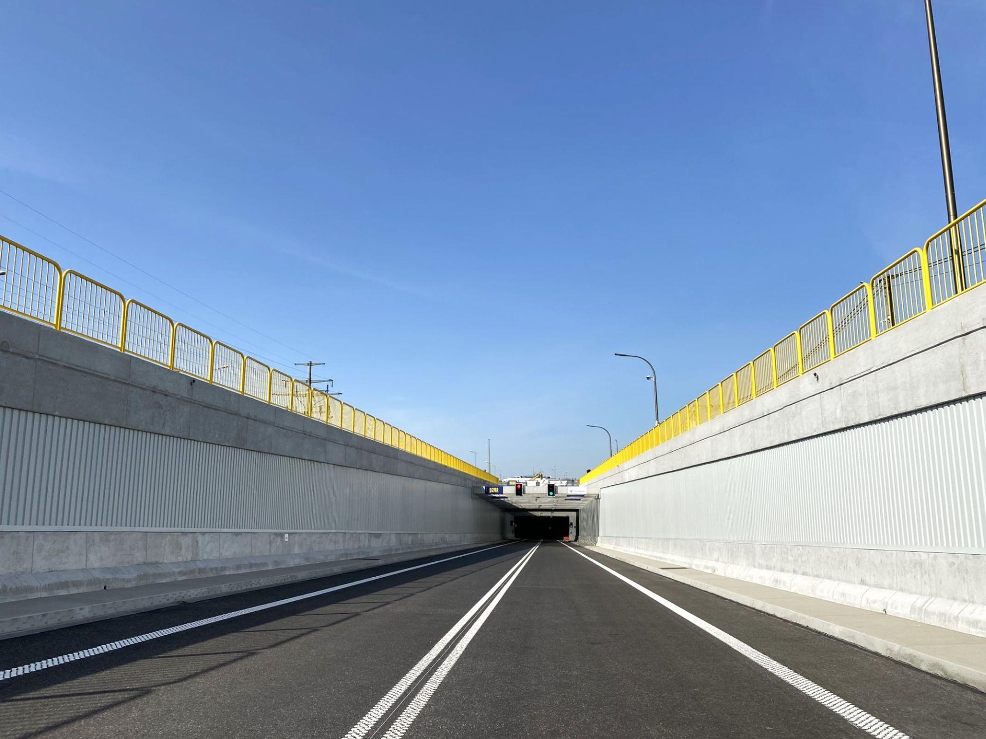 Tunelem w Świnoujściu przejechało już 4 mln pojazdów. Do 30 czerwca szacuje się, że będzie to 4,5 mln.