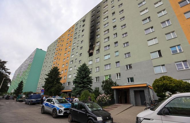 14-latka zginęła w pożarze bloku w Rzeszowie! Poszkodowanych zostało wiele osób [ZDJĘCIA, AKTUALIZACJA]