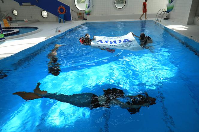 Piękny i nowoczesny basen Aqua Toruń został otwarty! Tak się prezentuje pływalnia