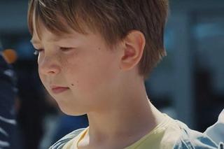 M jak miłość odc. 1752. Marcin (Mikołaj Roznerski), Iza (Adriana Kalska), Szymek (Staś Szczypiński)	