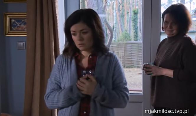 M jak miłość odc. 1436. Kinga (Katarzyna Cichopek), Marysia (Małgorzata Pieńkowska)