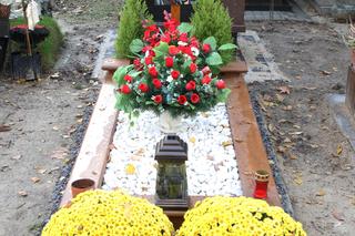 Tak wygląda grób Janusza Weissa 