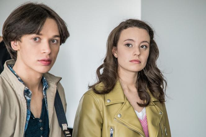 Papiery na szczęście odc. 1. Maks (Jakub Gąsior), Marysia (Julia Latosińska) - dzieci Marty i Krisa