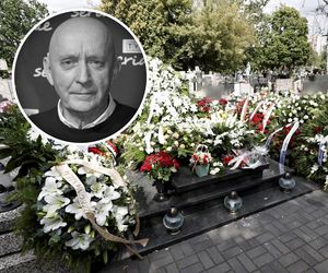 Grób Jerzego Dziewulskiego pokryło morze kwiatów. Wśród nich wieniec od ważnego polityka 