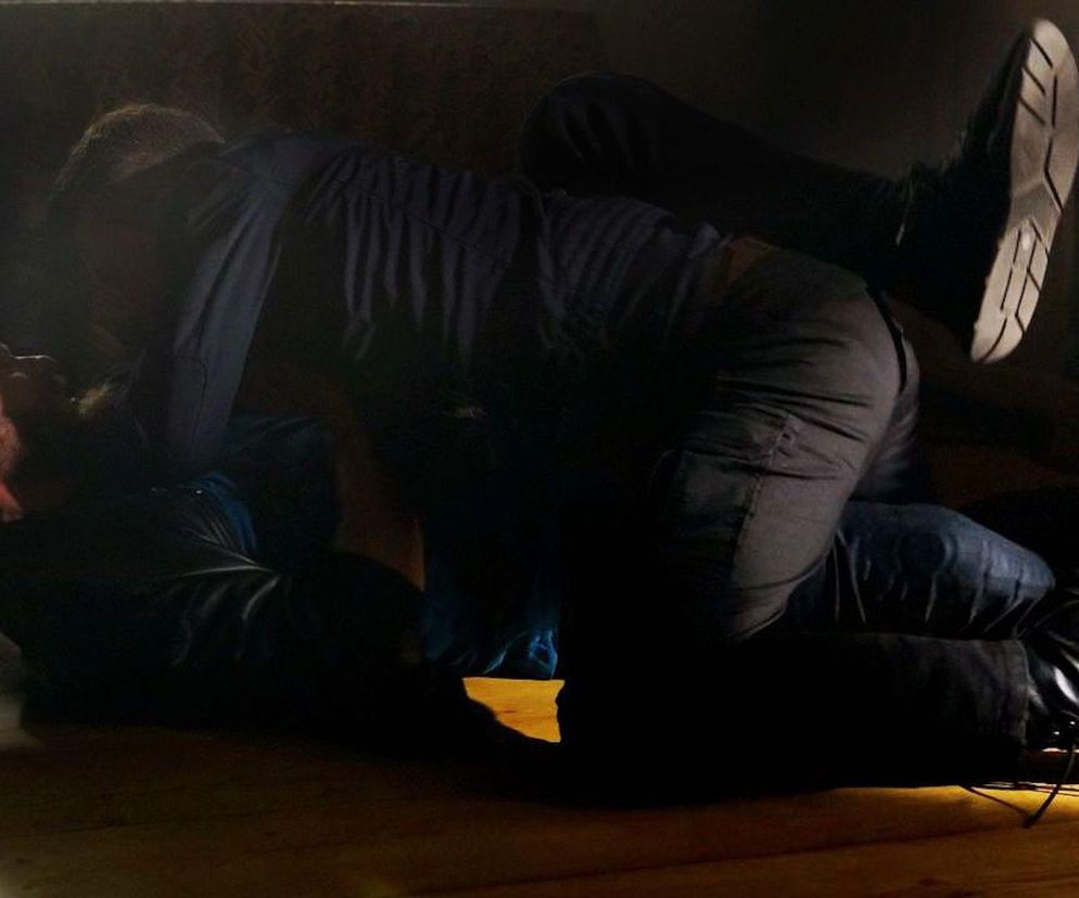 M jak miłość, odcinek 1844: Walka gangstera Roberta z Jakubem! Nagle padnie strzał - ZDJĘCIA