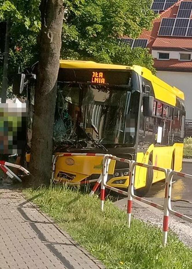 Wypadek autobusu w Mysłowicach