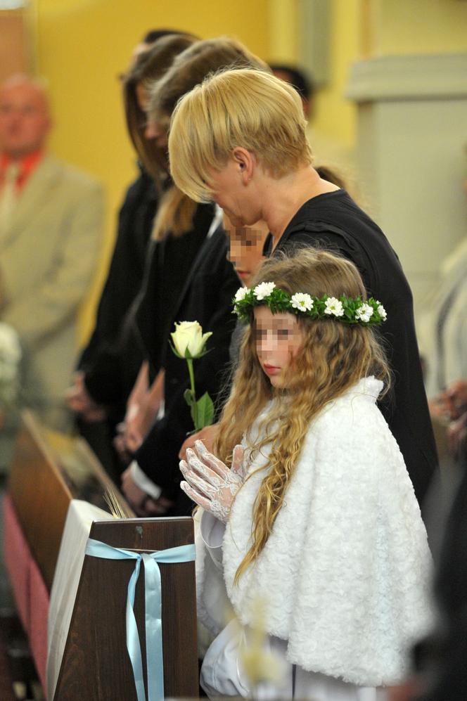 POSŁAŁA KASZMIR DO KOMUNII