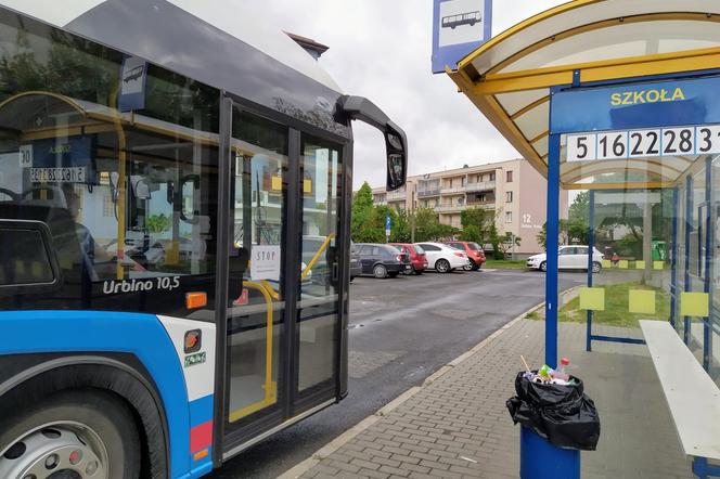 Od czasu wprowadzenia w Siedlcach czerwonej strefy, nawet porannymi autobusami jeździ znacznie mniejsza liczba pasażerów