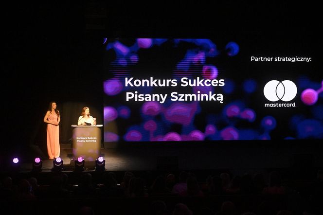 70 lat i taka forma?! Jolanta Kwaśniewska przyćmiła młodsze gwiazdy na czerwonym dywanie