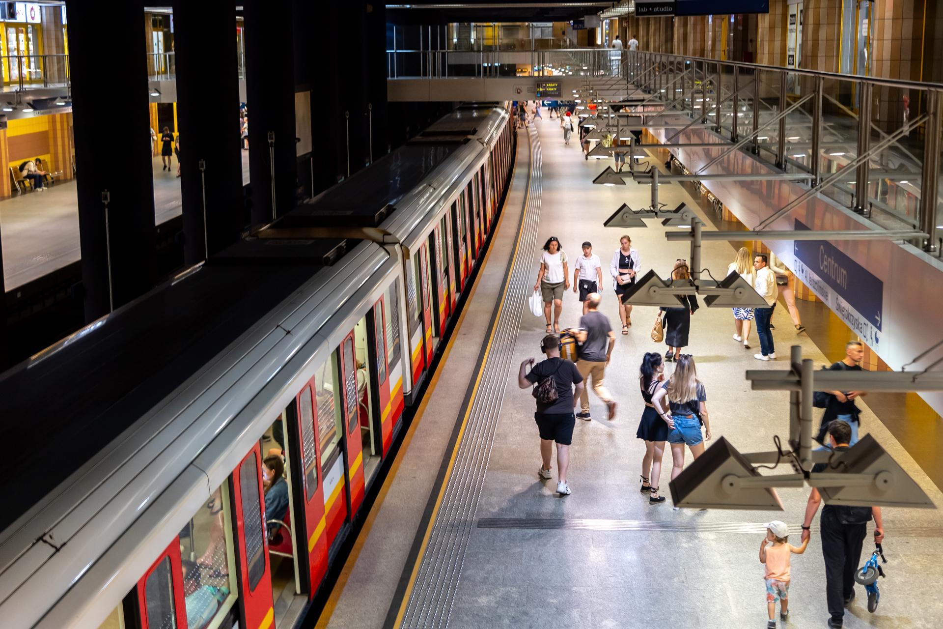 Peron metra M1 Centrum