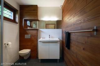 Półki do łazienki - jak zrobić półki w ścianie? Zabudowa łazienki krok po kroku