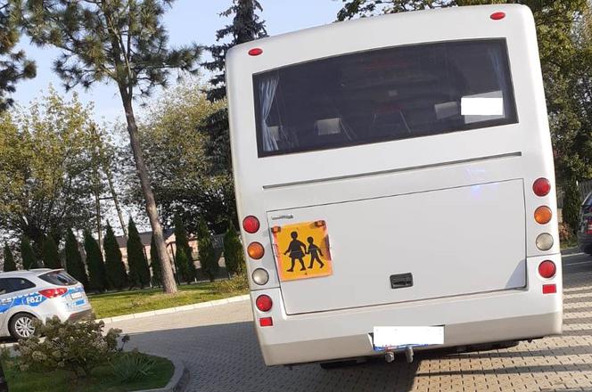 Pijany kierowca GIMBUSA wiózł dzieci