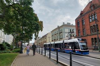 Mało nas, coraz mniej. W Kujawsko-Pomorskiem tylko w ciągu roku ubyło tyle osób, ile mieszka w Brodnicy. Najszybciej znikają bydgoszczanie