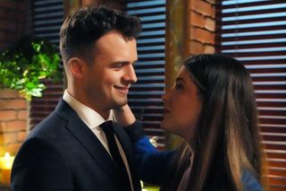 Barwy szczęścia odc. 3226. Agata (Natalia Zambrzycka), Ignacy (Olaf Staszkiewicz)