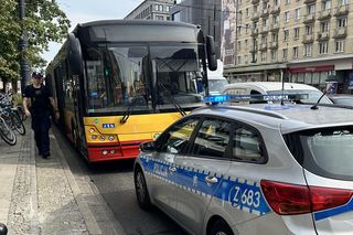 56-latek wsiadł do autobusu i zmarł. Osunął się z siedzenia na podłogę