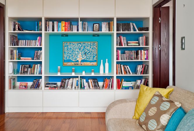 Książki w domu. Regał, półka, a może coś innego. Biblioteka z pomysłem