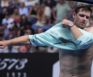 ATP Madryt: Kiedy gra Hurkacz - Altmaier O której gra Hurkacz dzisiaj mecz 3. runda? Uwaga na godzinę meczu!