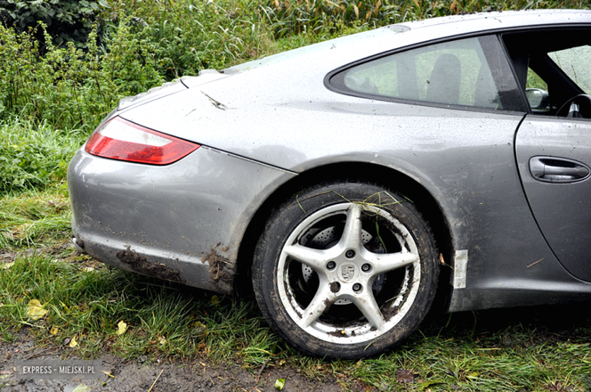 Wypadek Porsche w miejscowości Stolec