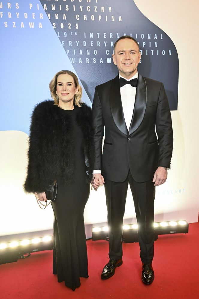 Marta Nawrocka stale pod lupą ekspertów. Gwiazda TVN oceniła jej styl!