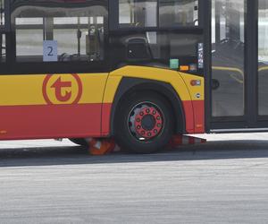 Autobusy w poślizgu! Kto tym razem okazał się najlepszym kierowcą autobusu? 