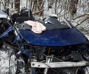 Rodzice 7-letniego Wiktora zginęli w straszliwym wypadku w Hucie Szklanej. Chłopiec potrzebuje naszej pomocy