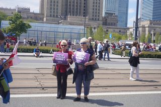 Uczestnicy Wielkiego Marszu Patriotów Rafała Trzaskowskiego