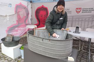 Trwa Noc Muzeów w Lesznie. Od wystawy o praniu i bieliźniarce, przez komiks po żużel