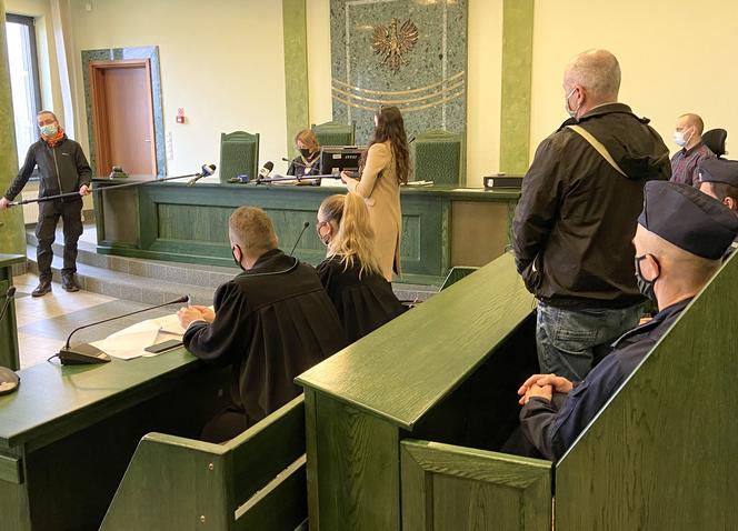 Sąd Rejonowy w Białymstoku. Pijany kierowca potrącił na pasach 9-latka i jego tatę