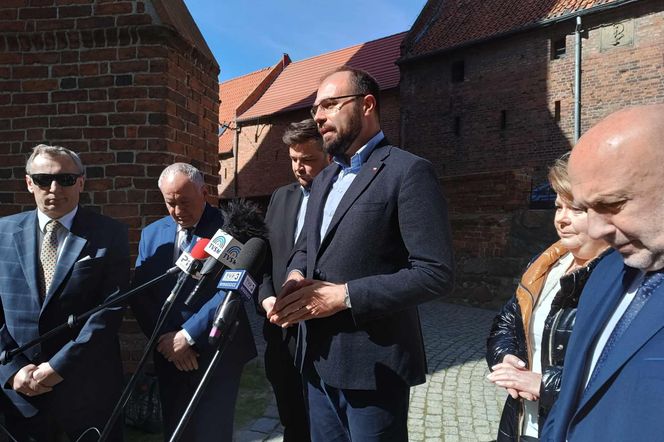 Krzysztof Szczucki ma nadzieje na odwieszenie po kolacji Kaczyńskiego i Morawieckieg…