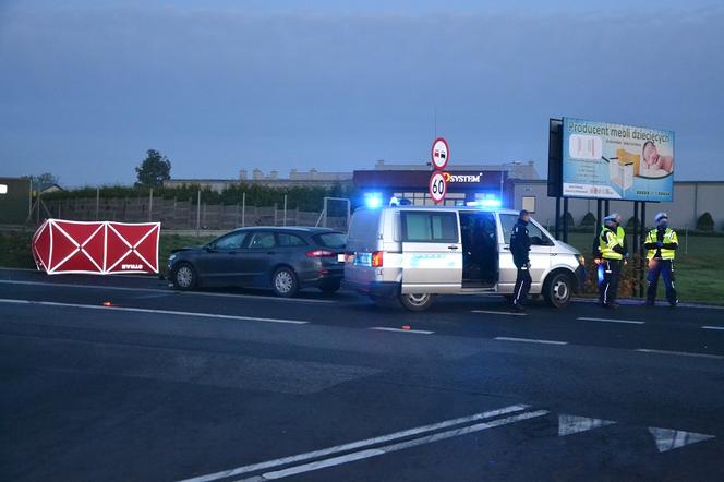 Trzemeszno: 62-latek ZGINĄŁ na przejściu dla pieszych!