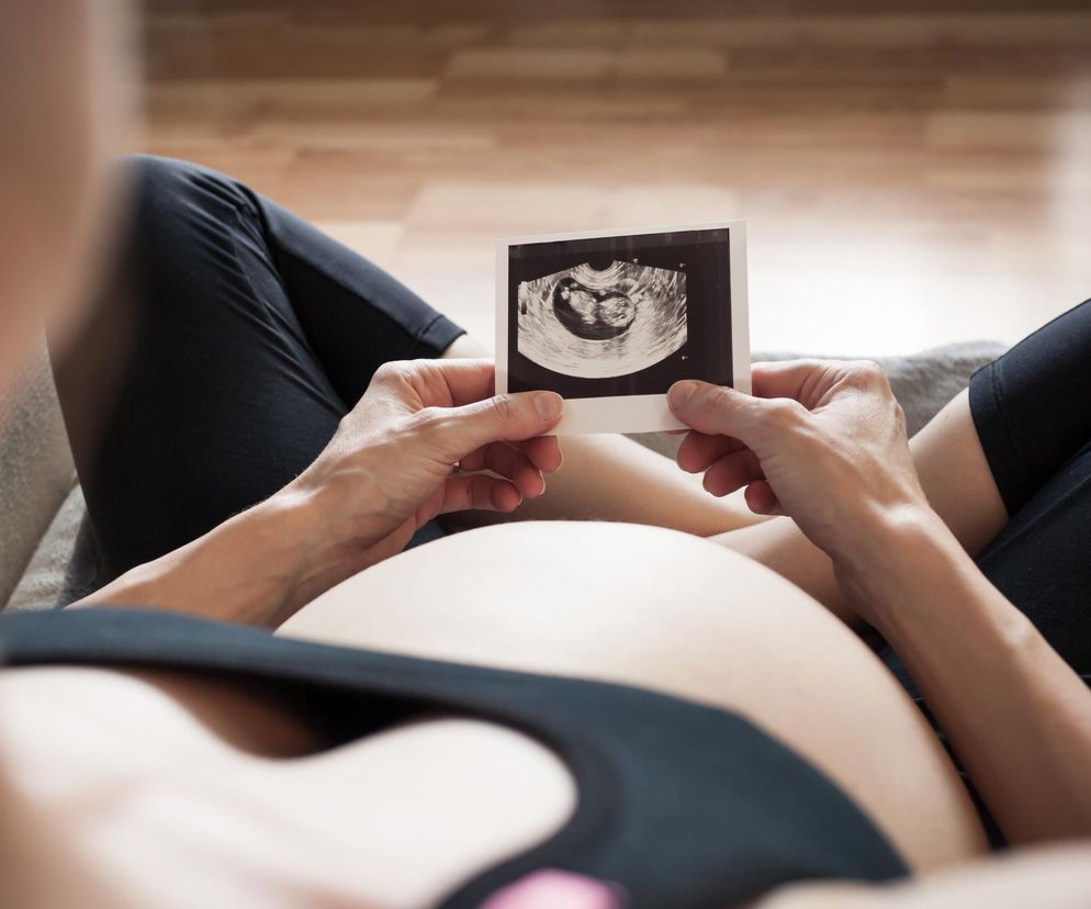 Kiedy ogłosić ciążę? Wyjaśniamy, co warto wziąć pod uwagę