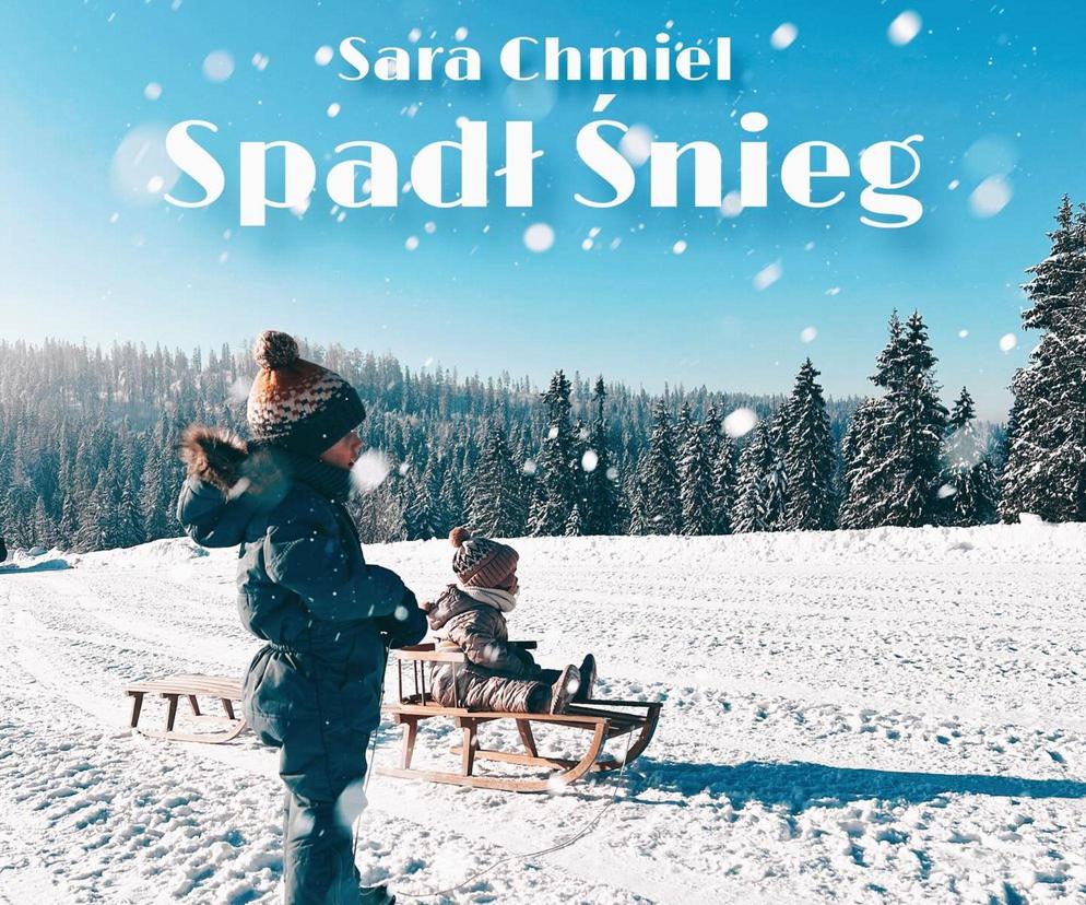 Sara Chmiel wprawia w świąteczny nastrój. Piosenka Spadł śnieg ogrzeje wasze serca!