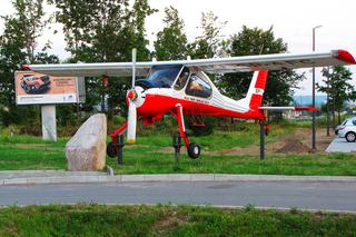 Samolot PZL-104 Wilga stanął przy drodze w Jasionce